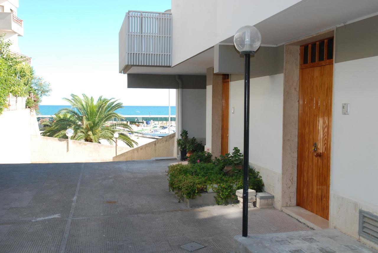 B&B La Baia Sea Rooms Бишелье Экстерьер фото